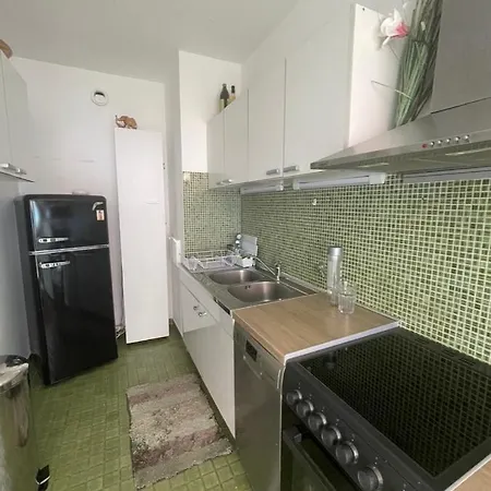 Stunning View And Pool Big Location Apartament *
