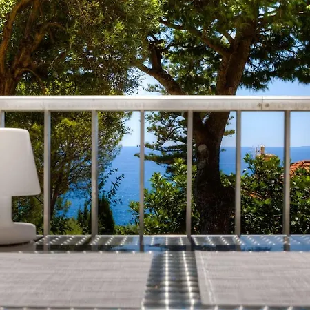 아파트 Stunning View And Pool Big Location