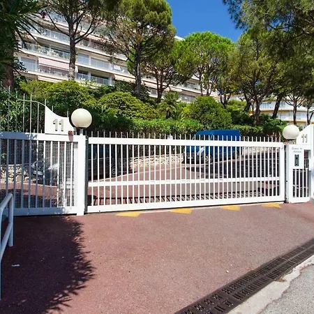 Stunning View And Pool Big Location Apartment Nice
